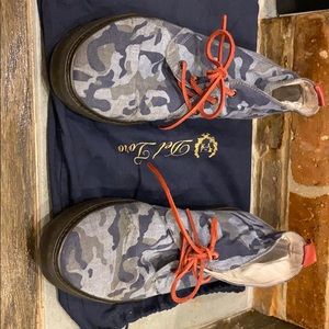 Del Toro Men’s Blue Camo Chukka Boots